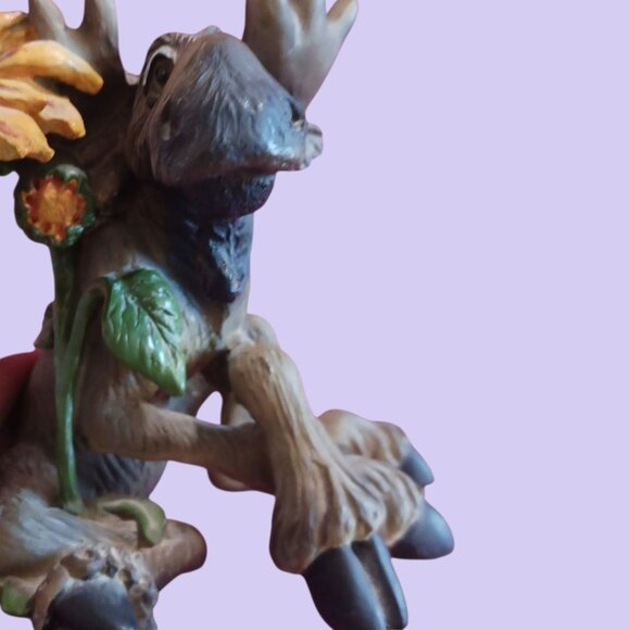 Big Sky Carvers Mountain Mooses Figurine With Sunflower - Picture 7 of 12